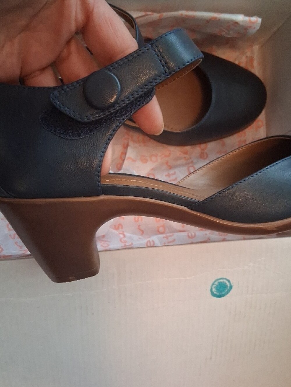 Easy Spirit Navy Blue Round-Toe Slingback Flats - Picture 4 of 5